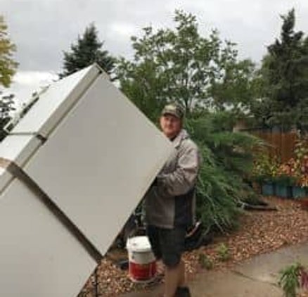 Large item junk removal service